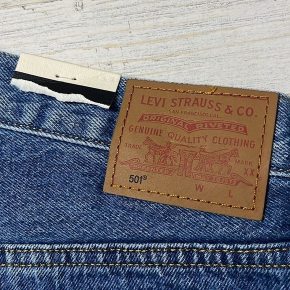 Levi’s 501 shorts size 31. NWT - Picture 5 of 13